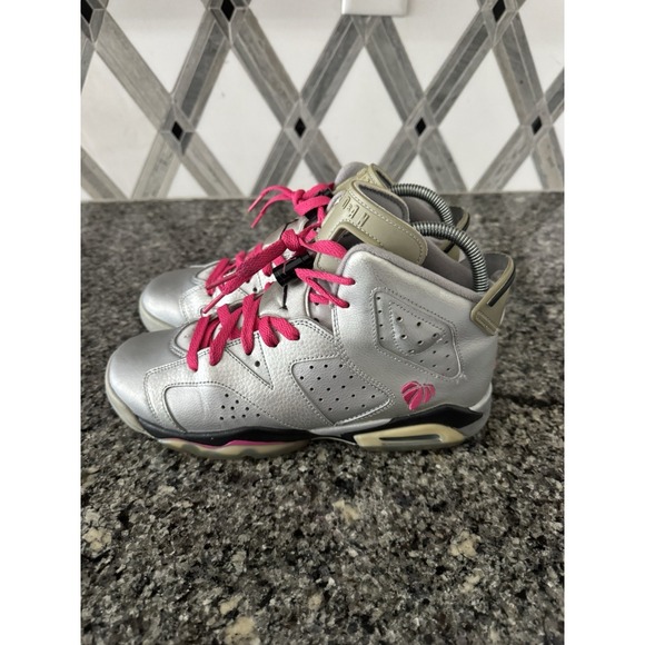 Jordan 6 Retro Valentines Day Shoes Girls Size 6.5Y Silver Pink High Top Sneaker - Picture 5 of 7